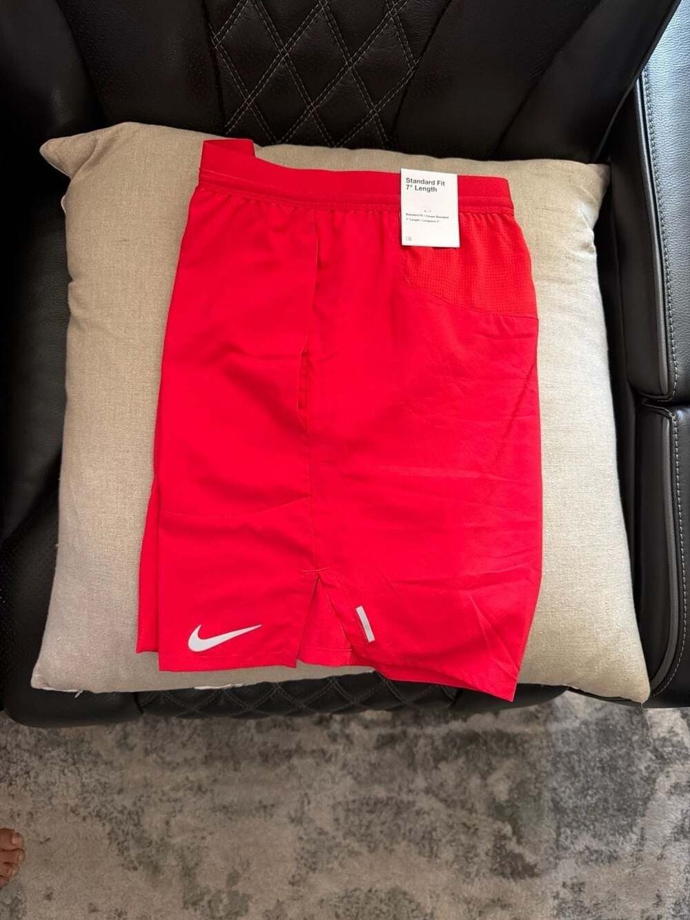 Nike Dri-FIT 7" Challenger Running Shorts Red Men's Size Medium NWT